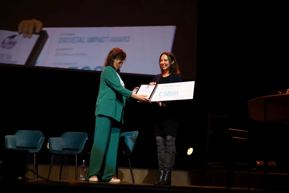 20230505-TributeJo-AlumniAward-MelanieMatheu